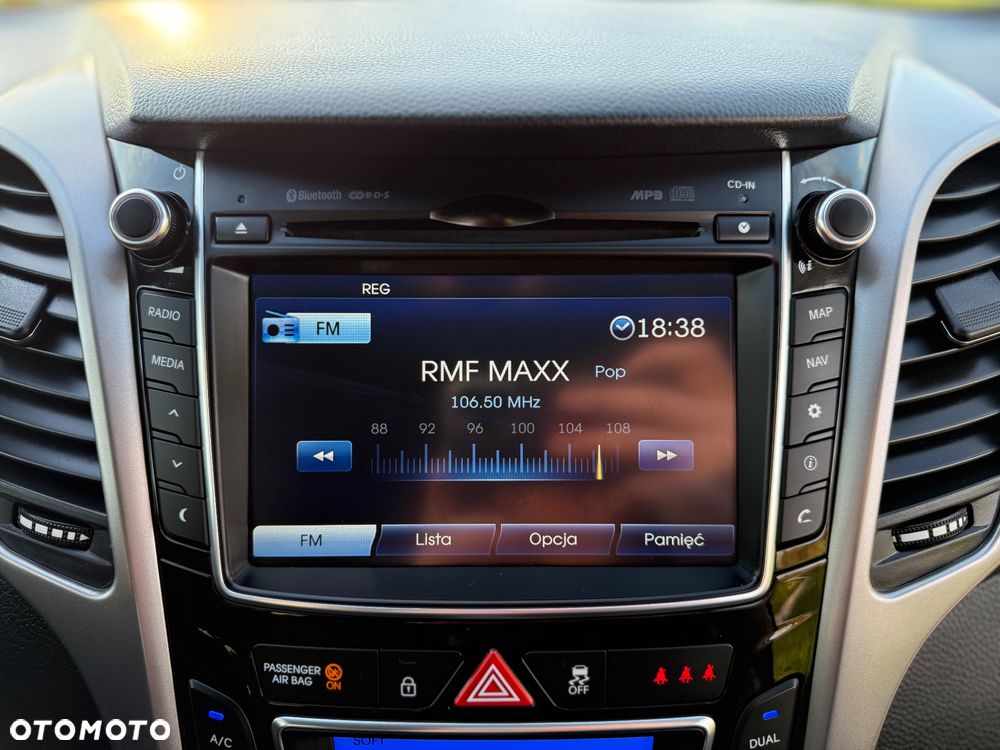 Hyundai i30 1.4 Fifa World Cup Edition - 28