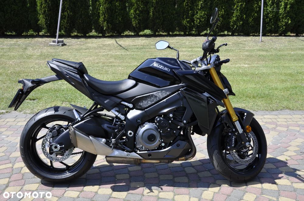 Suzuki GSX 1000 - 3