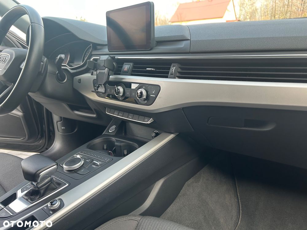 Audi A4 Avant 35 TDI S tronic - 38