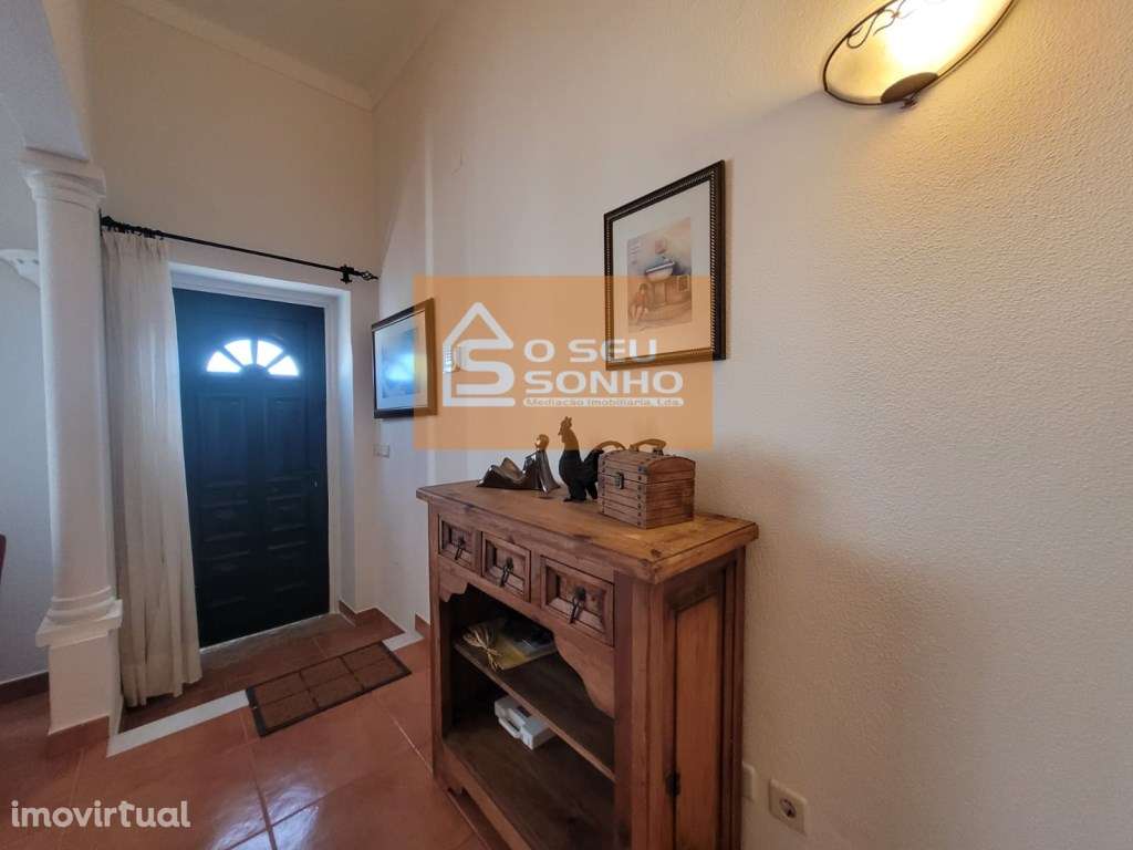 Moradia Tradicional T4 com Terreno em São Brás de Alportel - Grande imagem: 2/41