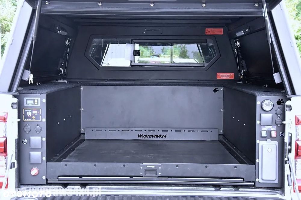 Toyota Hilux 2.8 D-4D Double Cab GR Sport 4x4 - 5