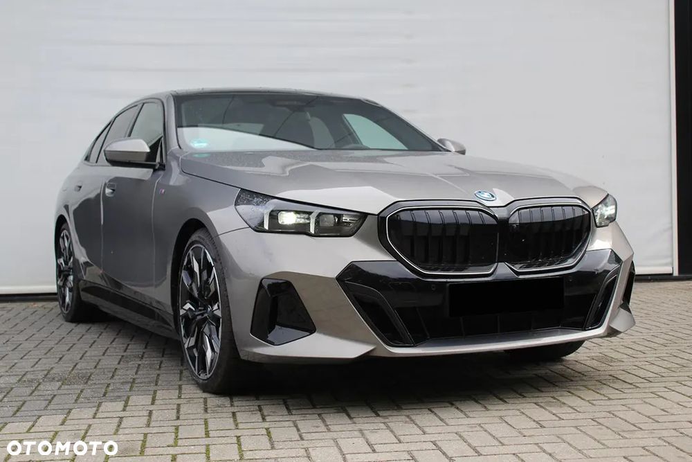 BMW Seria 5 550e xDrive PHEV M Sport - 7