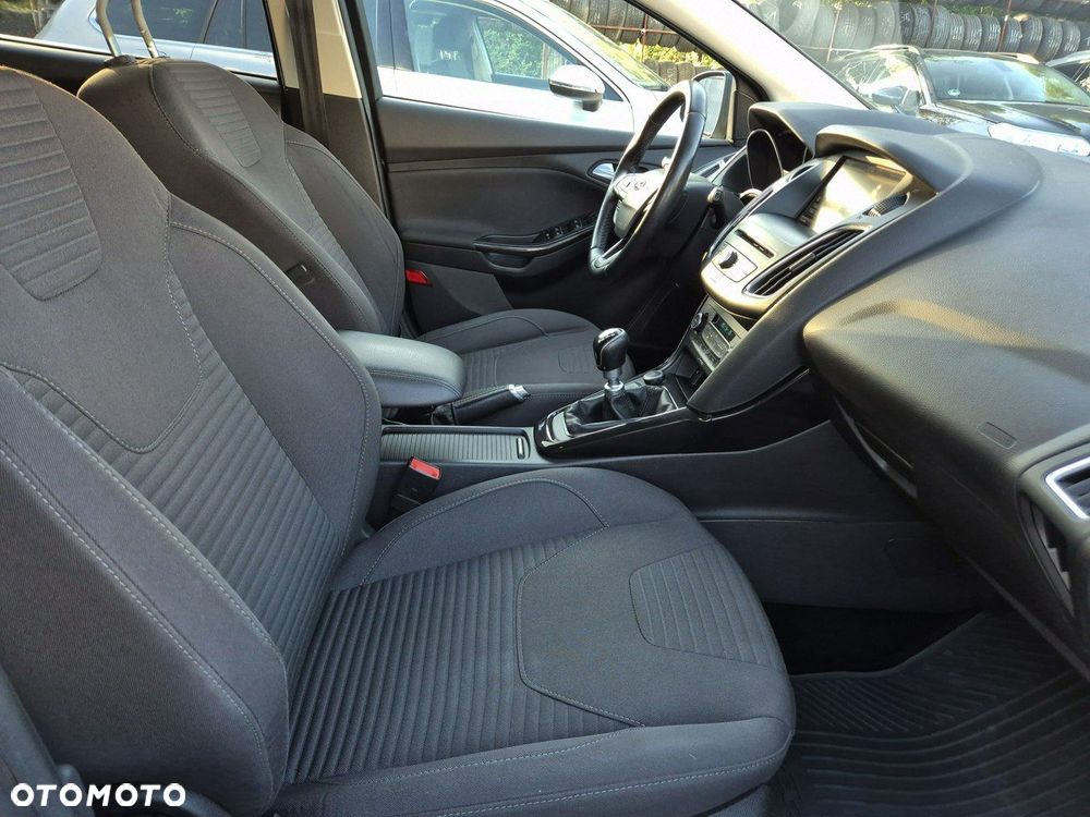 Ford Focus 1.5 EcoBoost Start-Stopp-System TITANIUM - 22