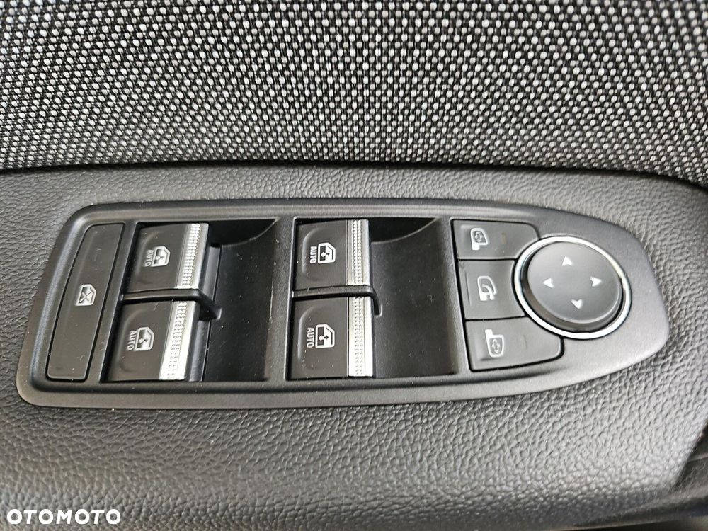 Renault Captur - 21
