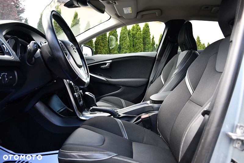 Volvo V40 T2 Geartronic Momentum - 10