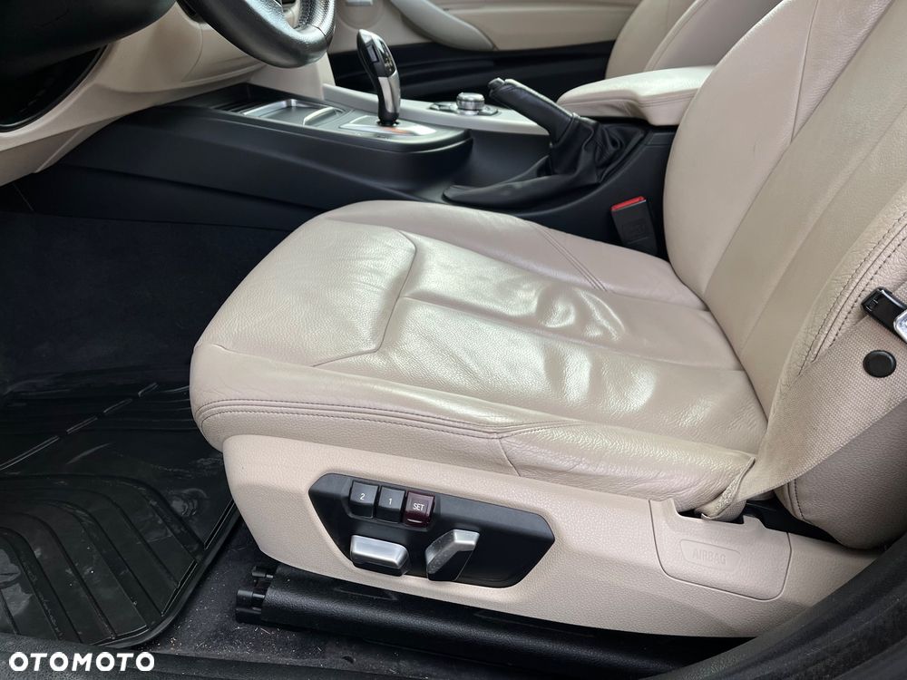 BMW 3GT 320i Advantage - 13