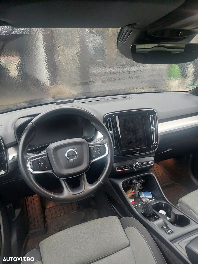 Volvo XC 40 T2 Plus Bright - 2