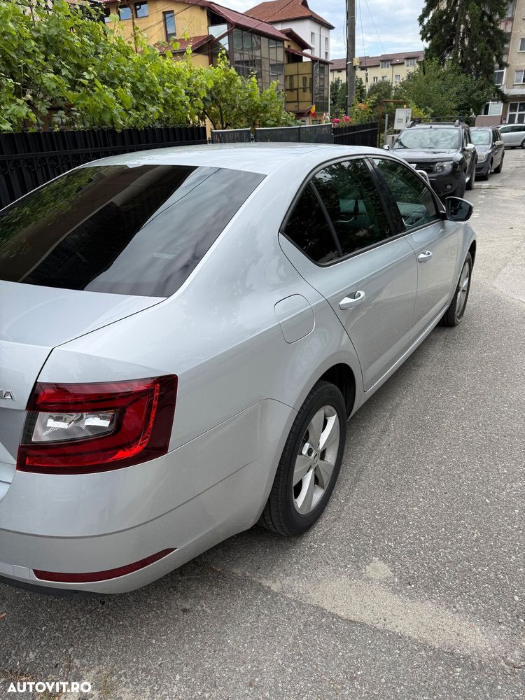 Skoda Octavia 1.6 TDI Style - 9