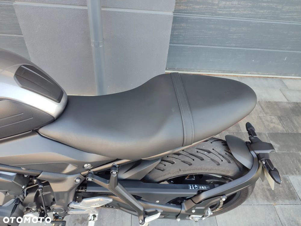 Triumph Trident - 20
