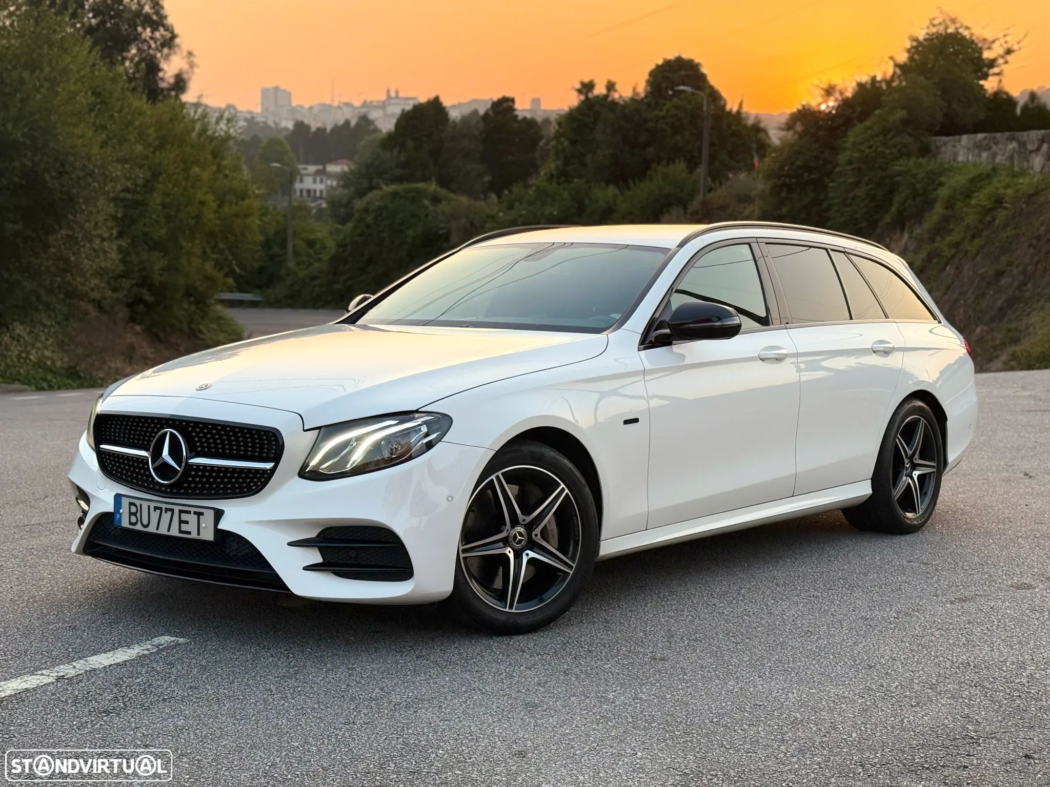Mercedes-Benz E 300 de AMG Line - 1