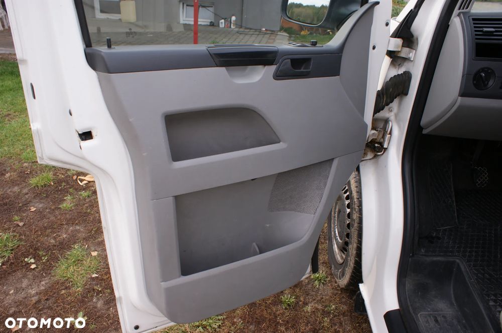 Volkswagen TRANSPORTER T5 - 10