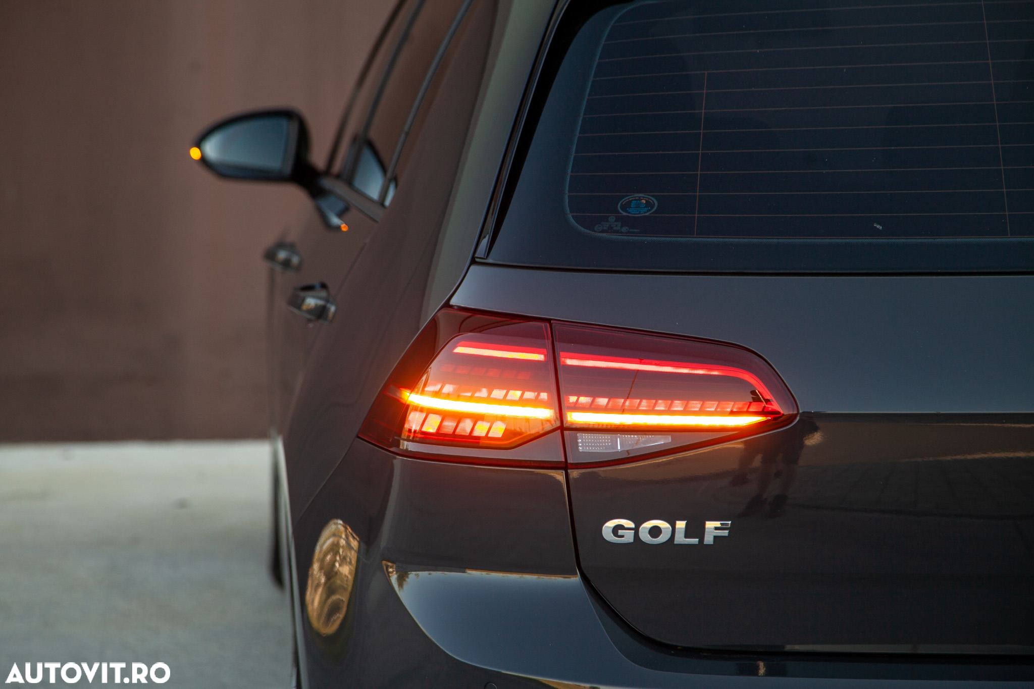 Volkswagen Golf - 28