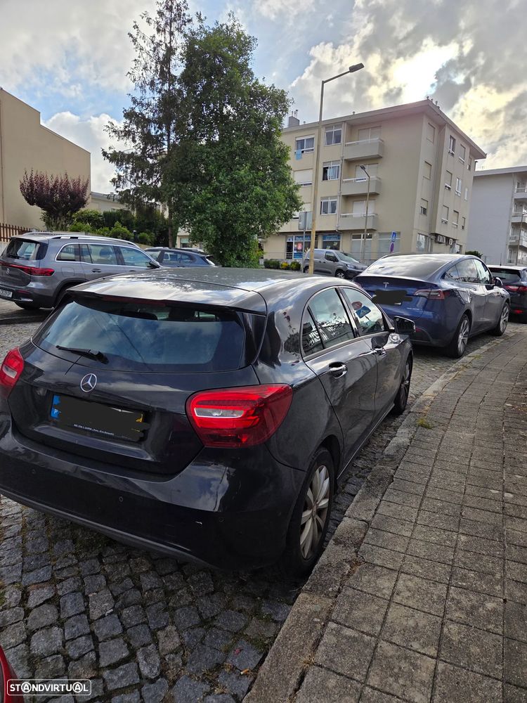Mercedes-Benz A 180 CDI (BlueEFFICIENCY) Urban - 3
