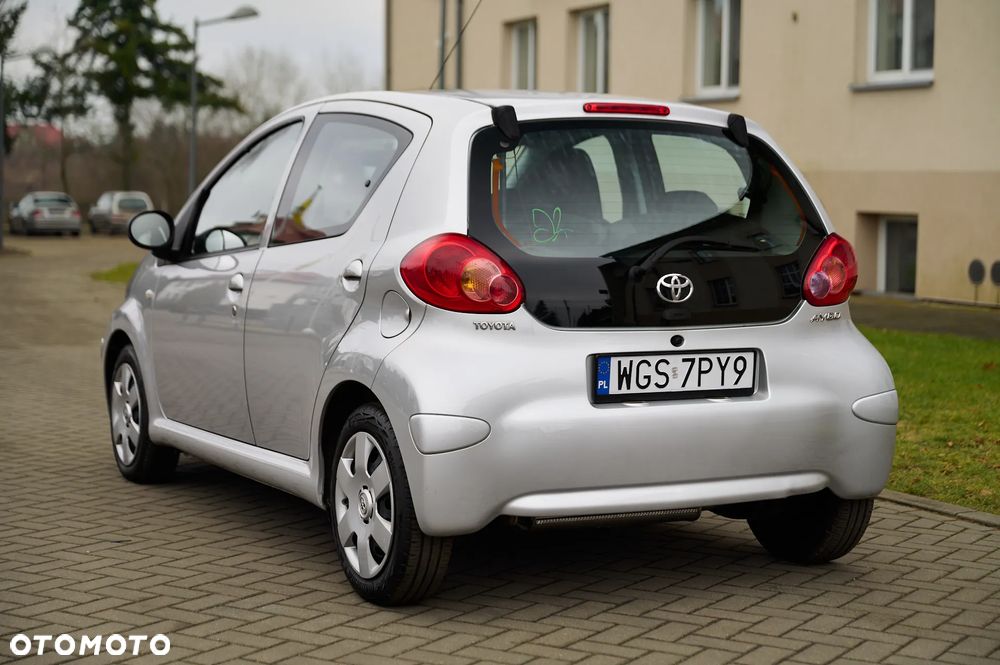 Toyota Aygo City - 10