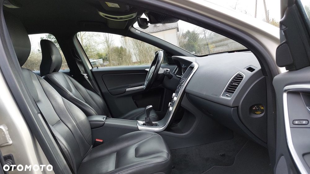 Volvo XC 60 D4 Drive-E Summum - 10