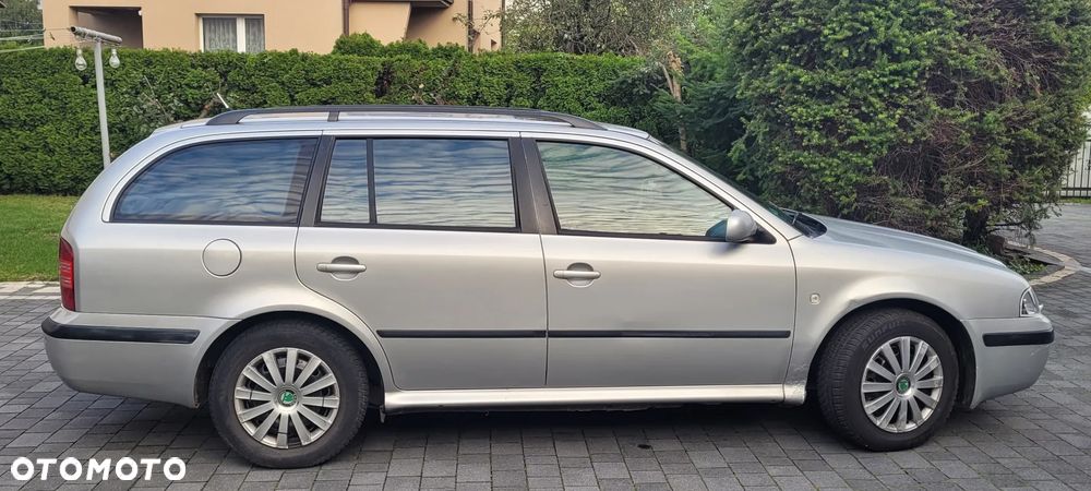 Skoda Octavia 1.8 T Combi Elegance - 10