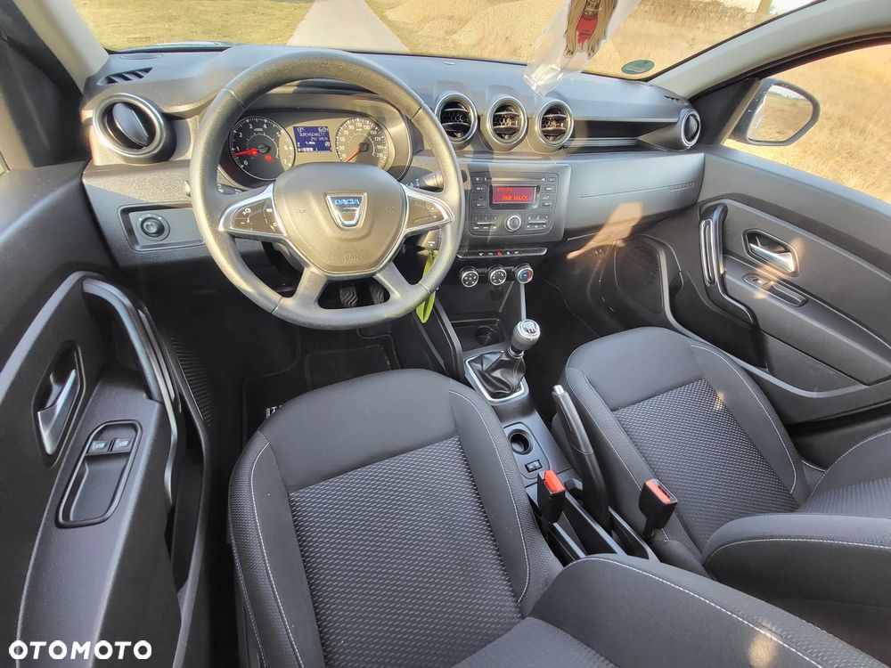 Dacia Duster 1.6 SCe Essential - 19