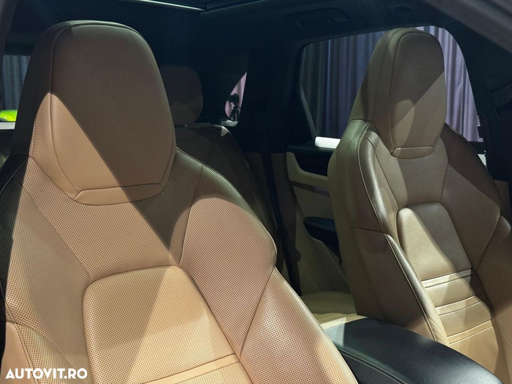 Porsche Cayenne Standard - 10