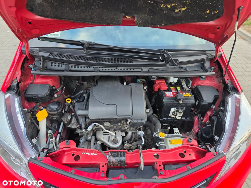 Toyota Yaris - 11