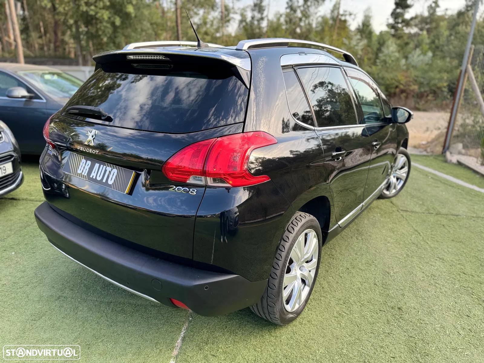 Peugeot 2008 1.6 BlueHDi Allure - 2
