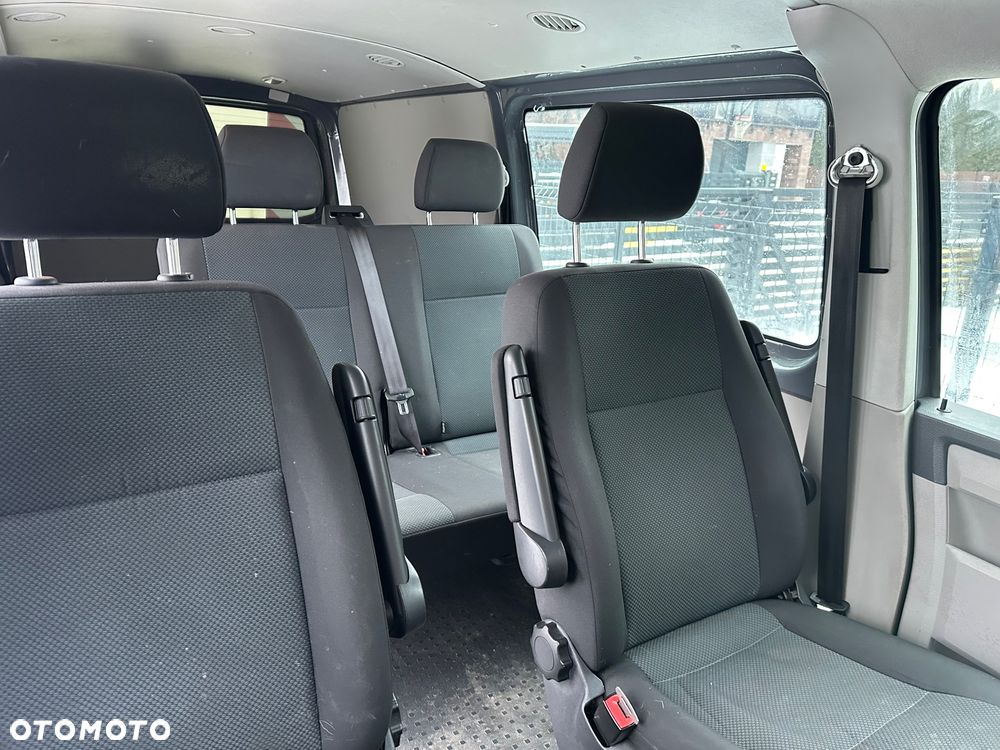 Volkswagen Transporter - 8