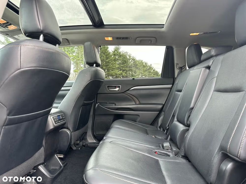 Toyota Highlander 3.5 V6 - 12