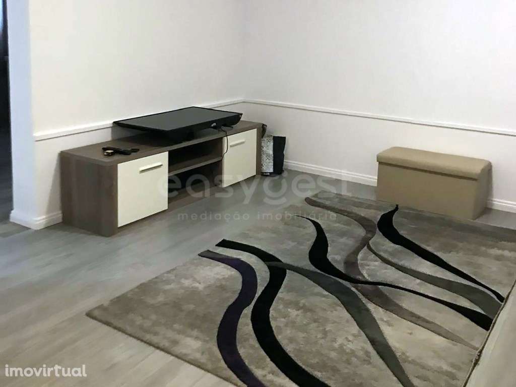 Apartamento T2 no rés do chão 115 m², pátio privativo e preço acess... - Grande imagem: 2/15