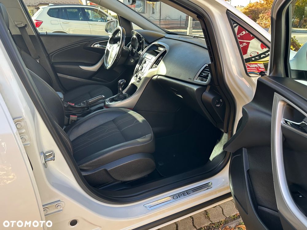 Opel Astra 1.4 Turbo Sports Tourer Design Edition - 17