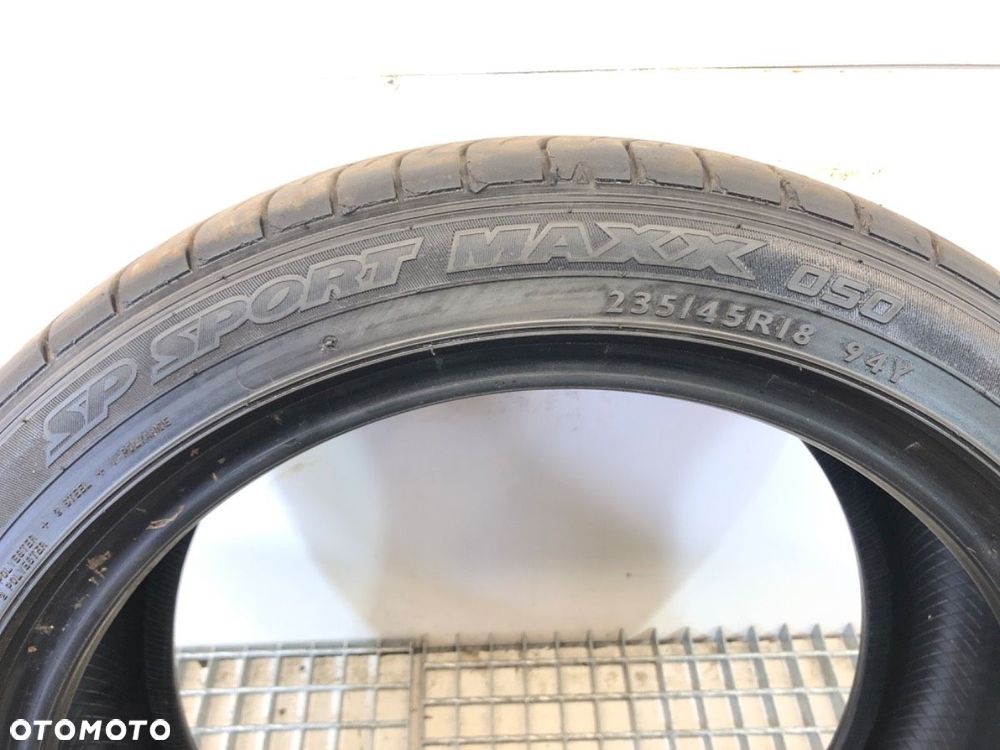 OPONA LATO 2X 235/45 18" DUNLOP - 4