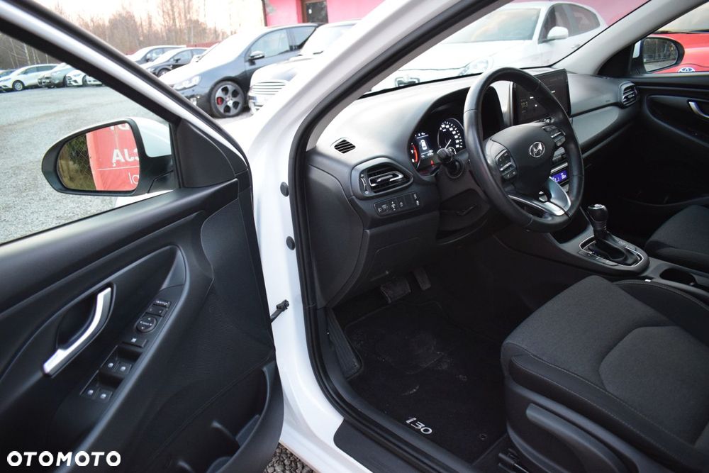 Hyundai i30 1.5 T-GDI 48V-Hybrid DCT Prime - 9