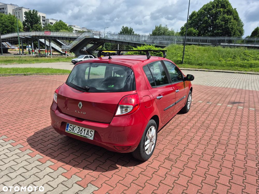 Renault Clio 1.2 16V Authentique - 7
