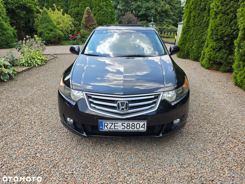 Honda Accord 2.0 Executive Nav - 2