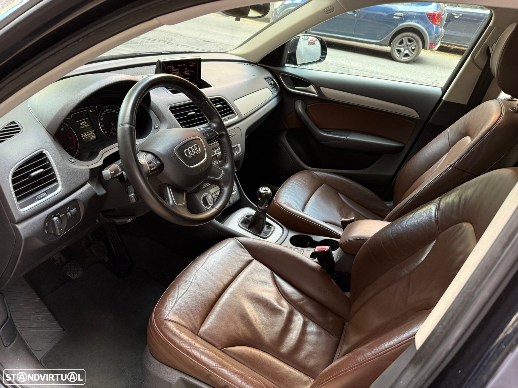 Audi Q3 2.0 TDI Attraction - 10