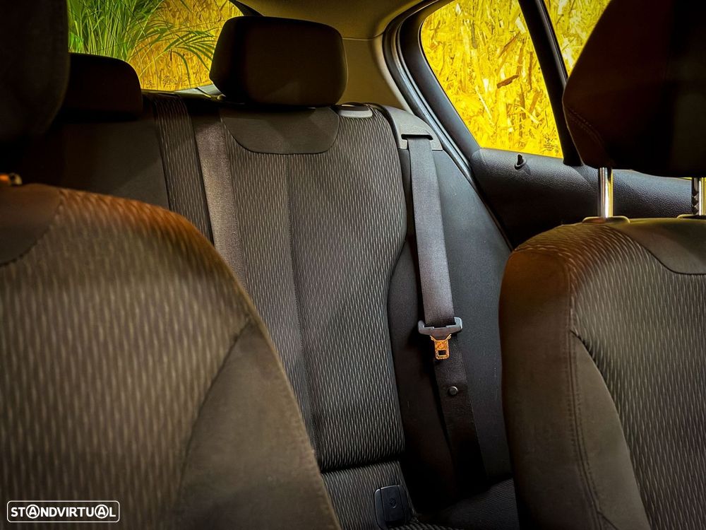 BMW 116 d EfficientDynamics - 16