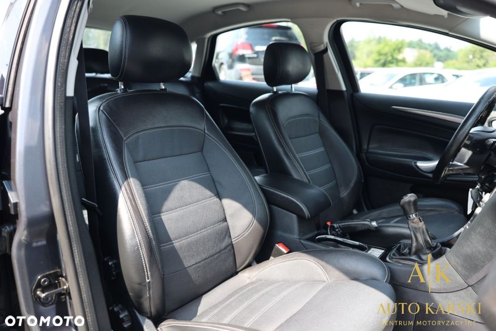 Ford Mondeo - 36