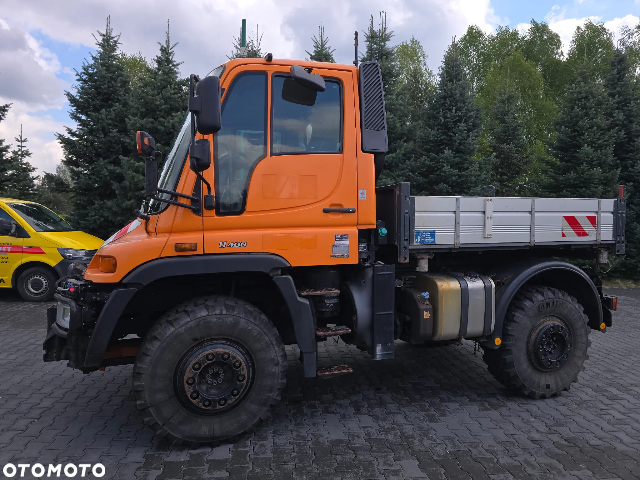 Unimog U400 - 4