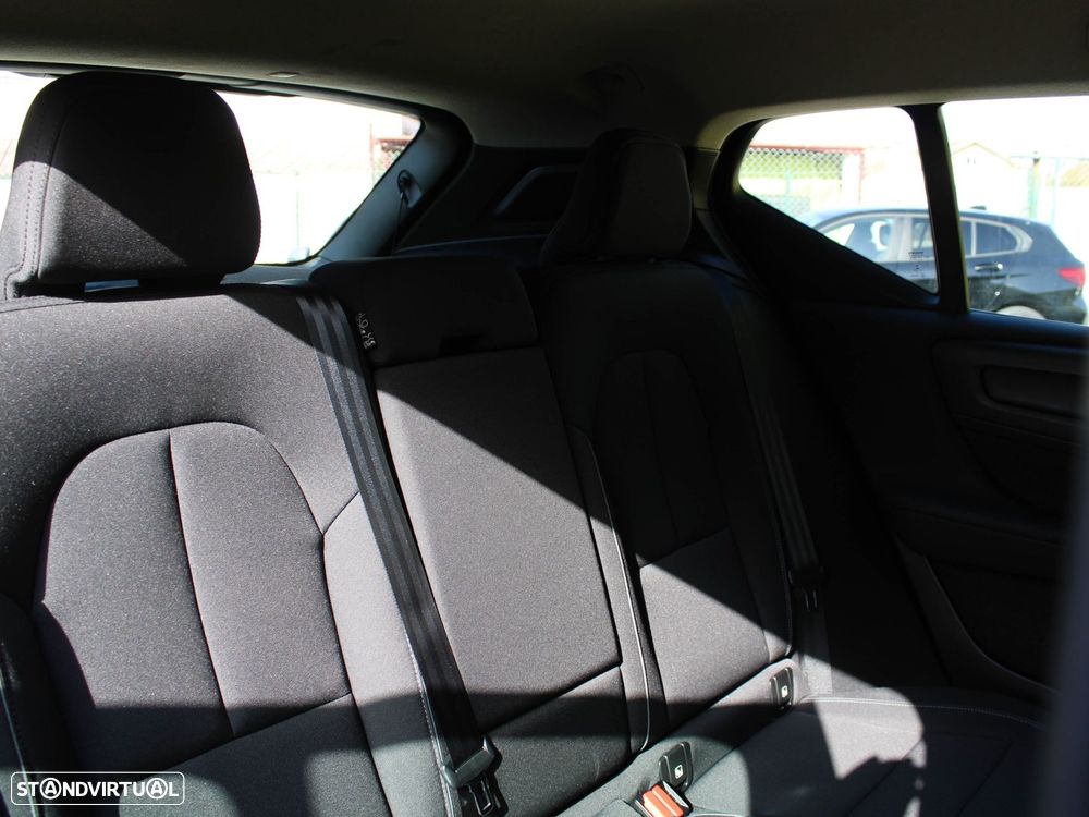 Volvo XC 40 1.5 T2 Momentum - 52