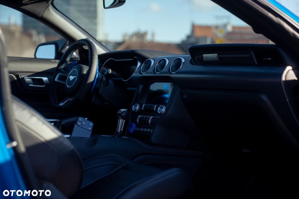 Ford Mustang - 3