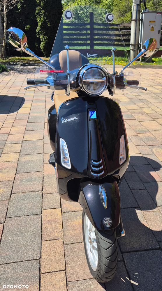 Piaggio Vespa - 2