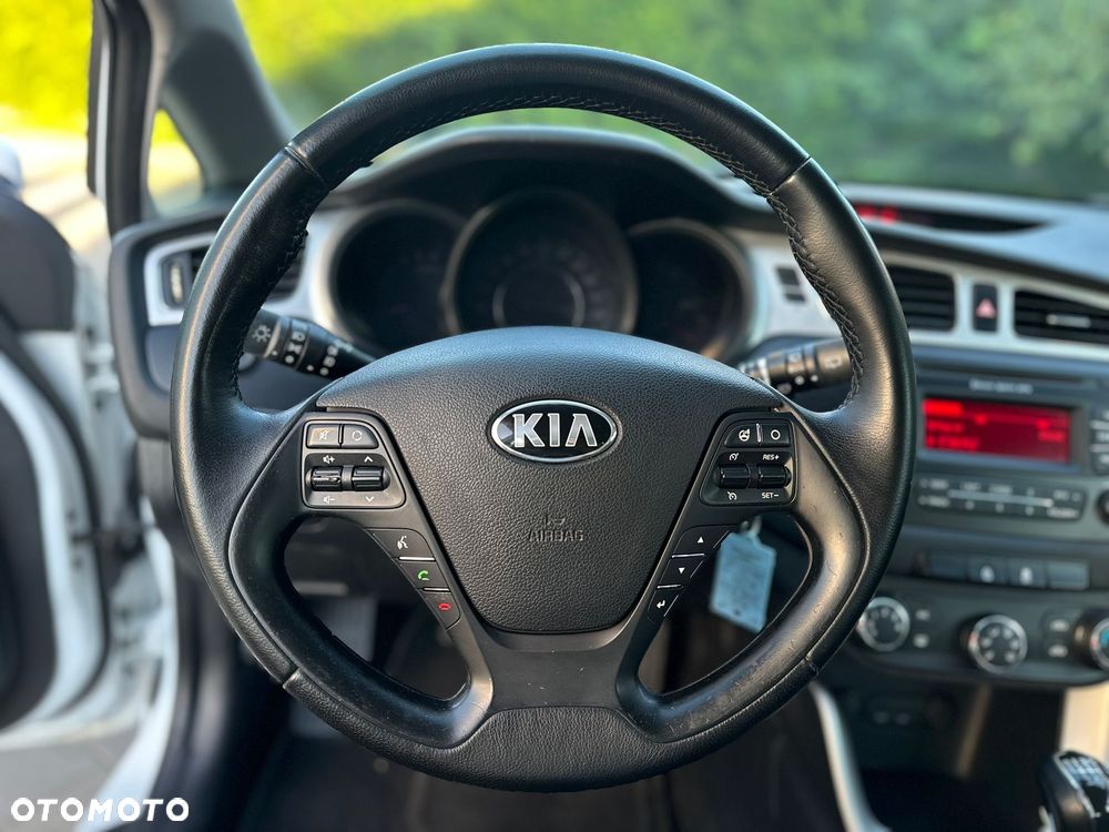 Kia Ceed Cee'd 1.4 L - 24