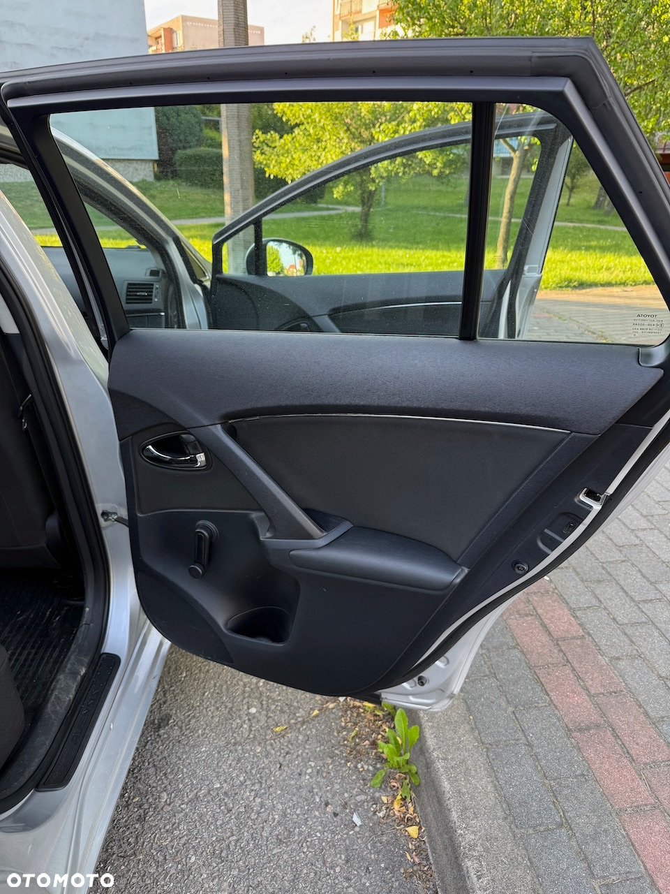 Toyota Avensis 1.8 Luna - 8