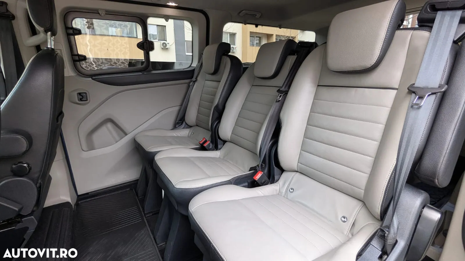 Ford Tourneo Custom Bus 320 2.0 EcoBlue 185 CP L2H1 Titanium X Aut. - 20