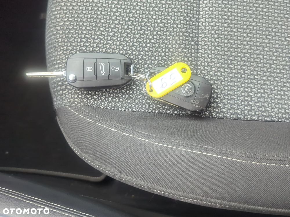 Opel Grandland X 1.2 T GPF Innovation S&S - 32