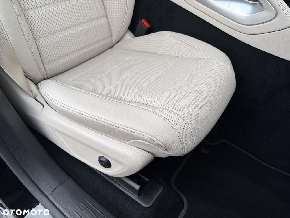 Mercedes-Benz GLE - 25