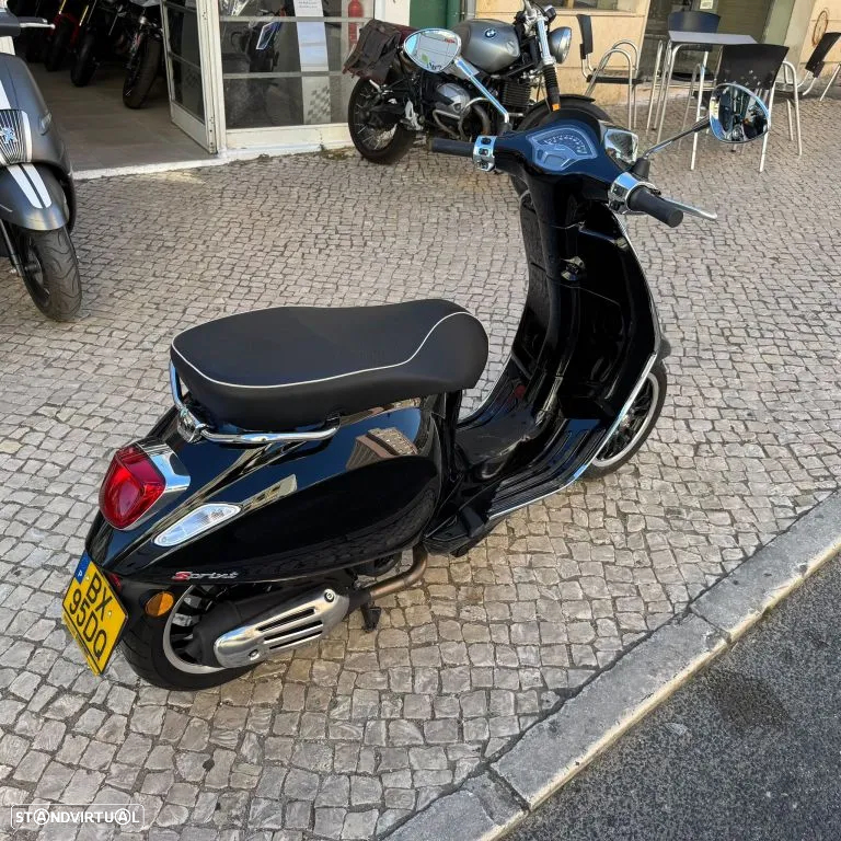 Vespa Sprint 50 - 24