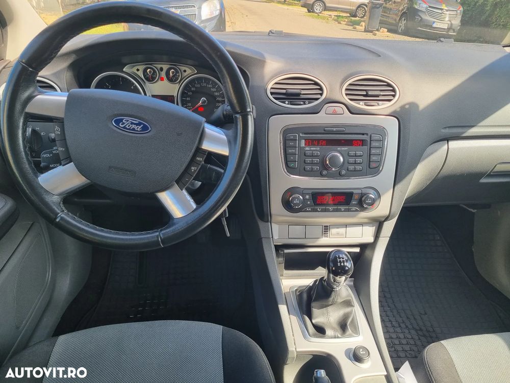 Ford Focus 1.6 TDCI DPF Ambiente - 15