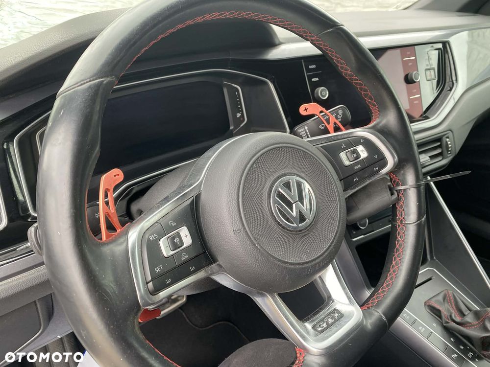 Volkswagen Polo 2.0 TSI DSG GTI - 18