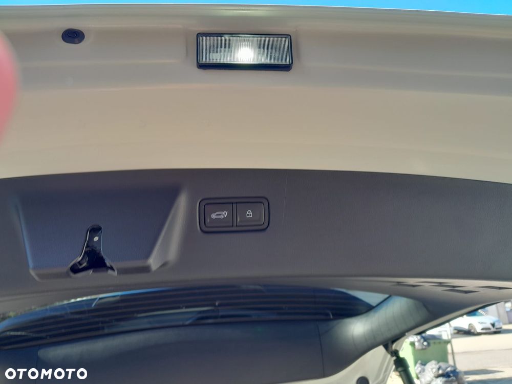 Hyundai Santa Fe 1.6 T-GDI HEV Platinum 4WD 7os - 11