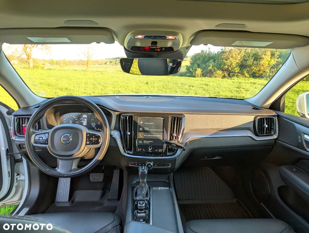 Volvo V60 T5 AWD Momentum - 12