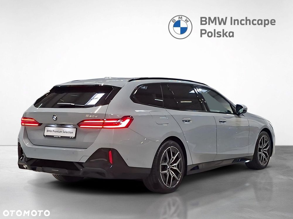 BMW 520D Touring 2025 photo 5